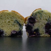 Blueberries suspended with Xpress Flour on the right